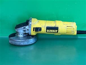 DEWALT DWE4011 Good Buya